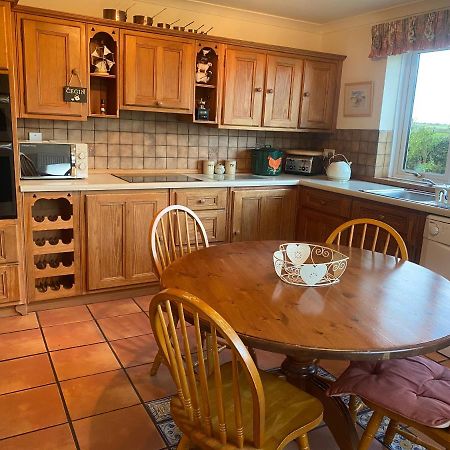 Charming 2 Bed House Near Rhoscolyn Discounts For Villa Holyhead Exterior foto