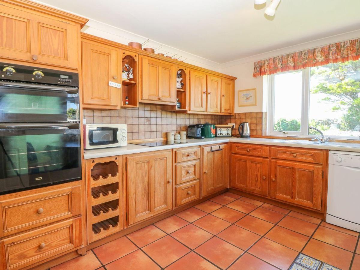 Charming 2 Bed House Near Rhoscolyn Discounts For Villa Holyhead Exterior foto