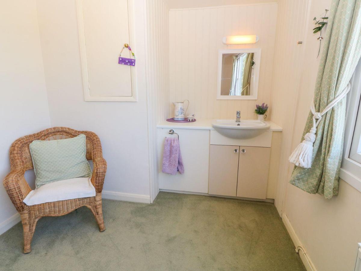 Charming 2 Bed House Near Rhoscolyn Discounts For Villa Holyhead Exterior foto